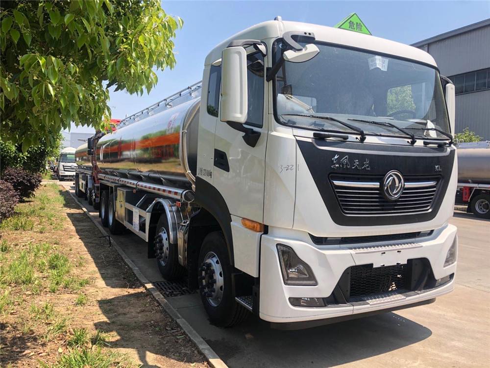 25.2國六東風天龍前四后八鋁合金運油車圖片2